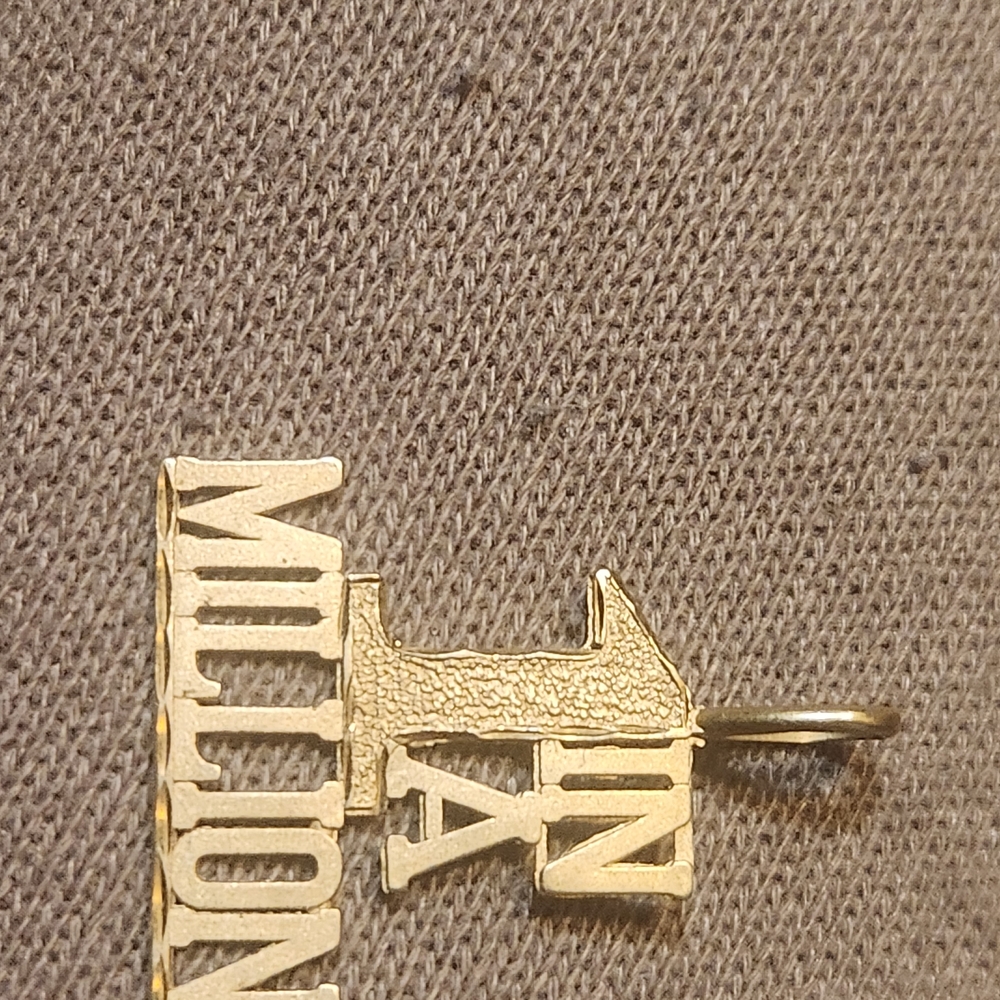 Gold '1 in a Million' Pendant - Picture 6 of 9